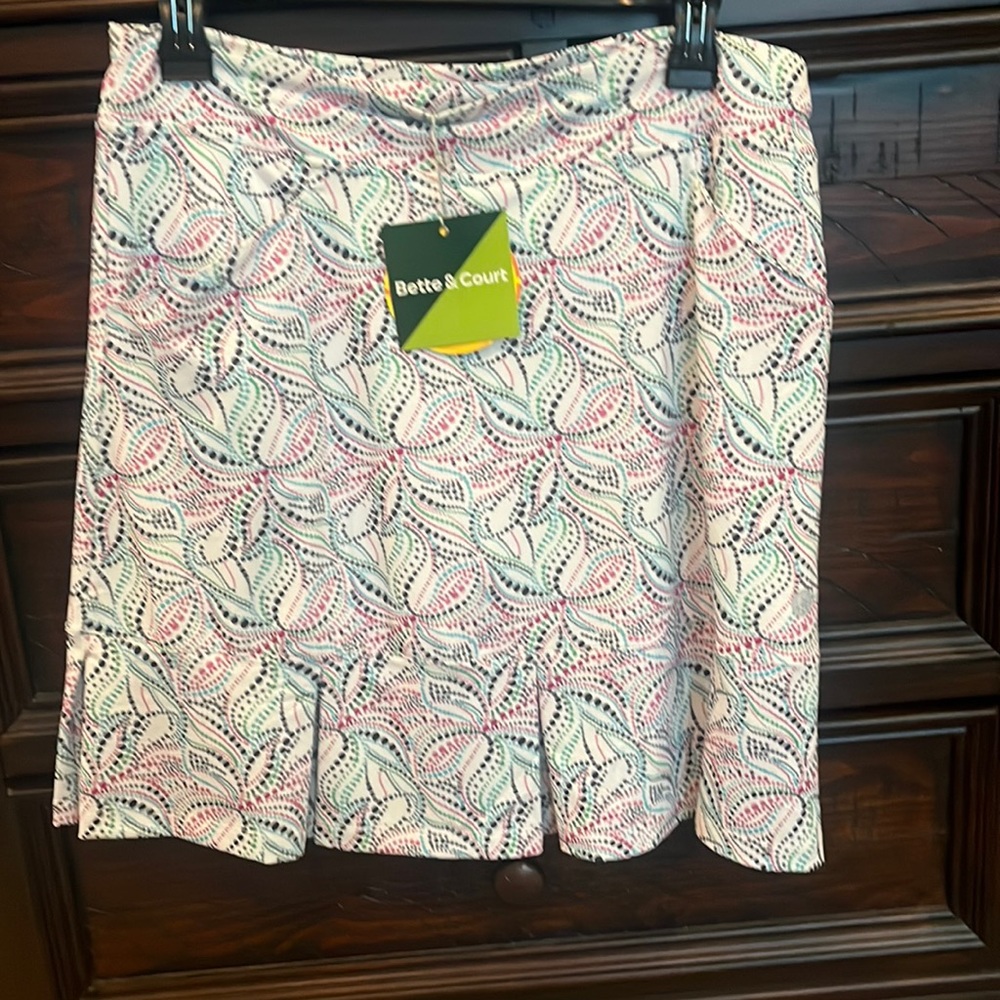 NWT! Bette & Court tennis/golf skort